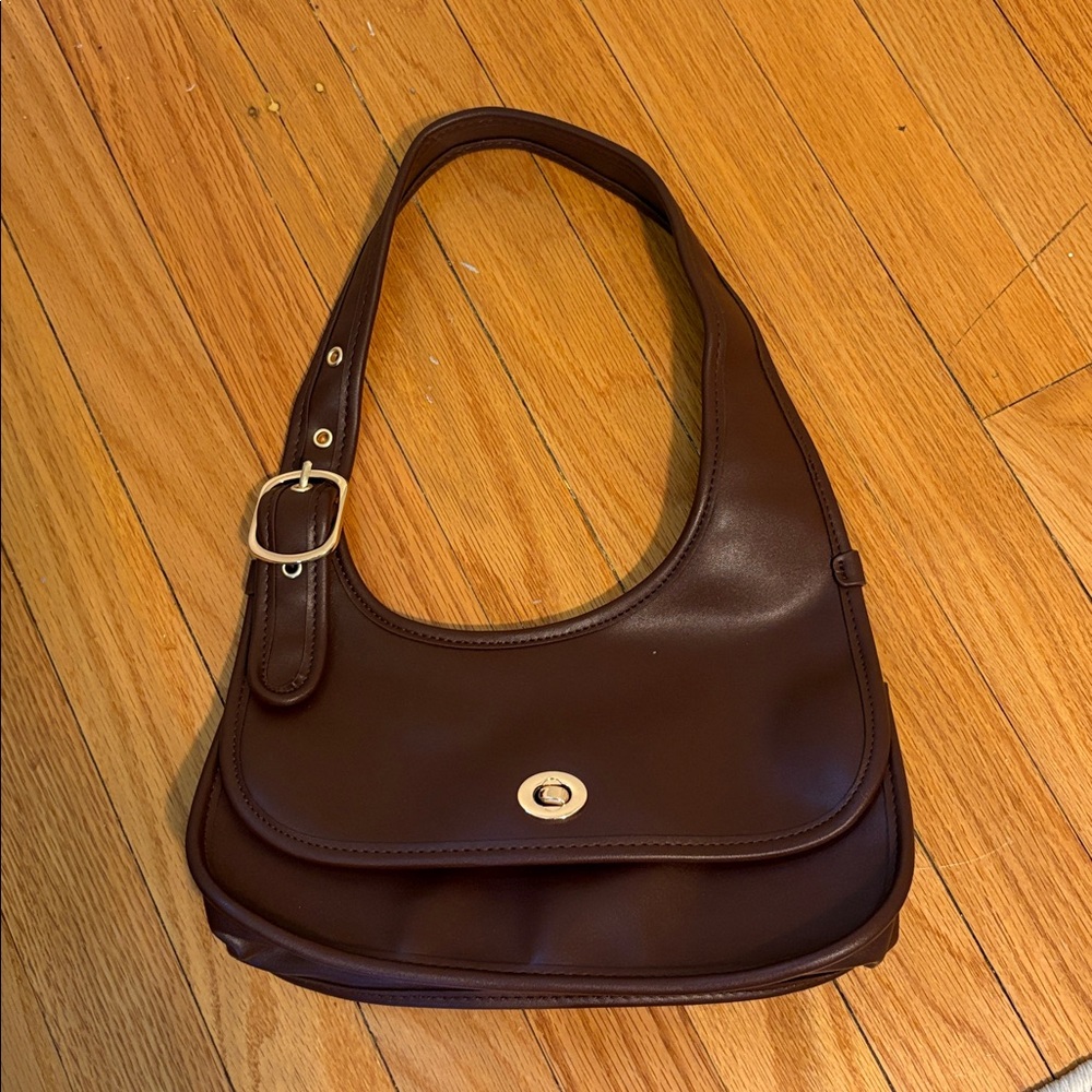 Chic Brown Leather Shoulder Bag